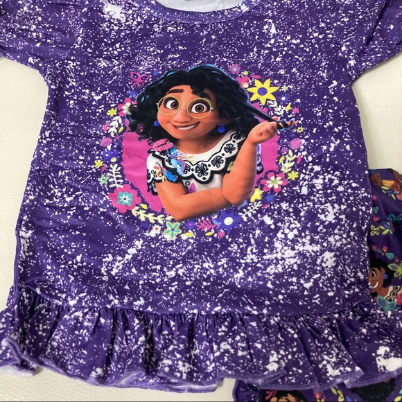 Encanto Mirabel Isabela Magical Floral Cute Shorts set outfit - Picture 6 of 9